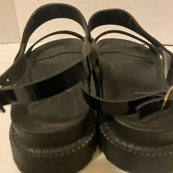 Yoki sandals - Picture 2 of 8